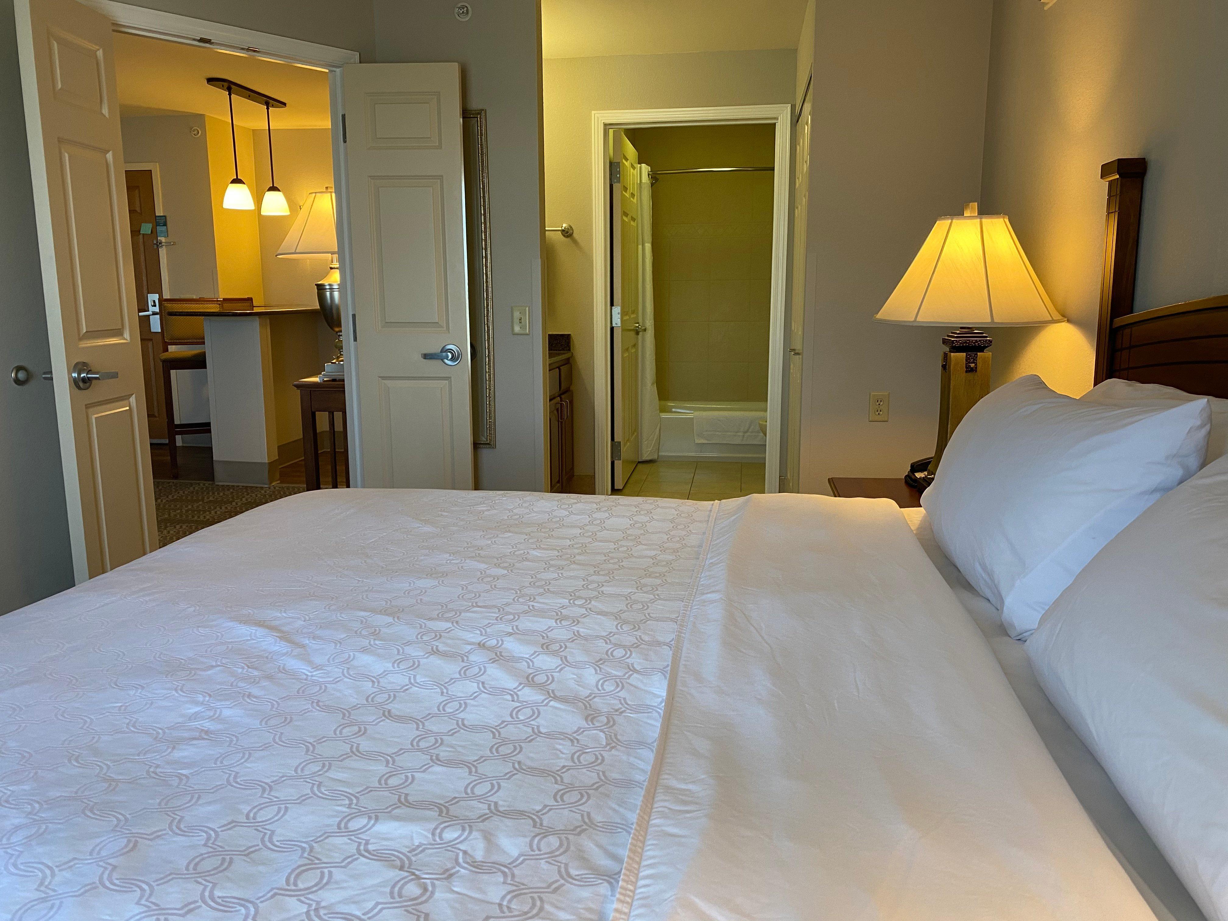 Staybridge Suites Milwaukee West-Oconomowoc By Ihg Zewnętrze zdjęcie