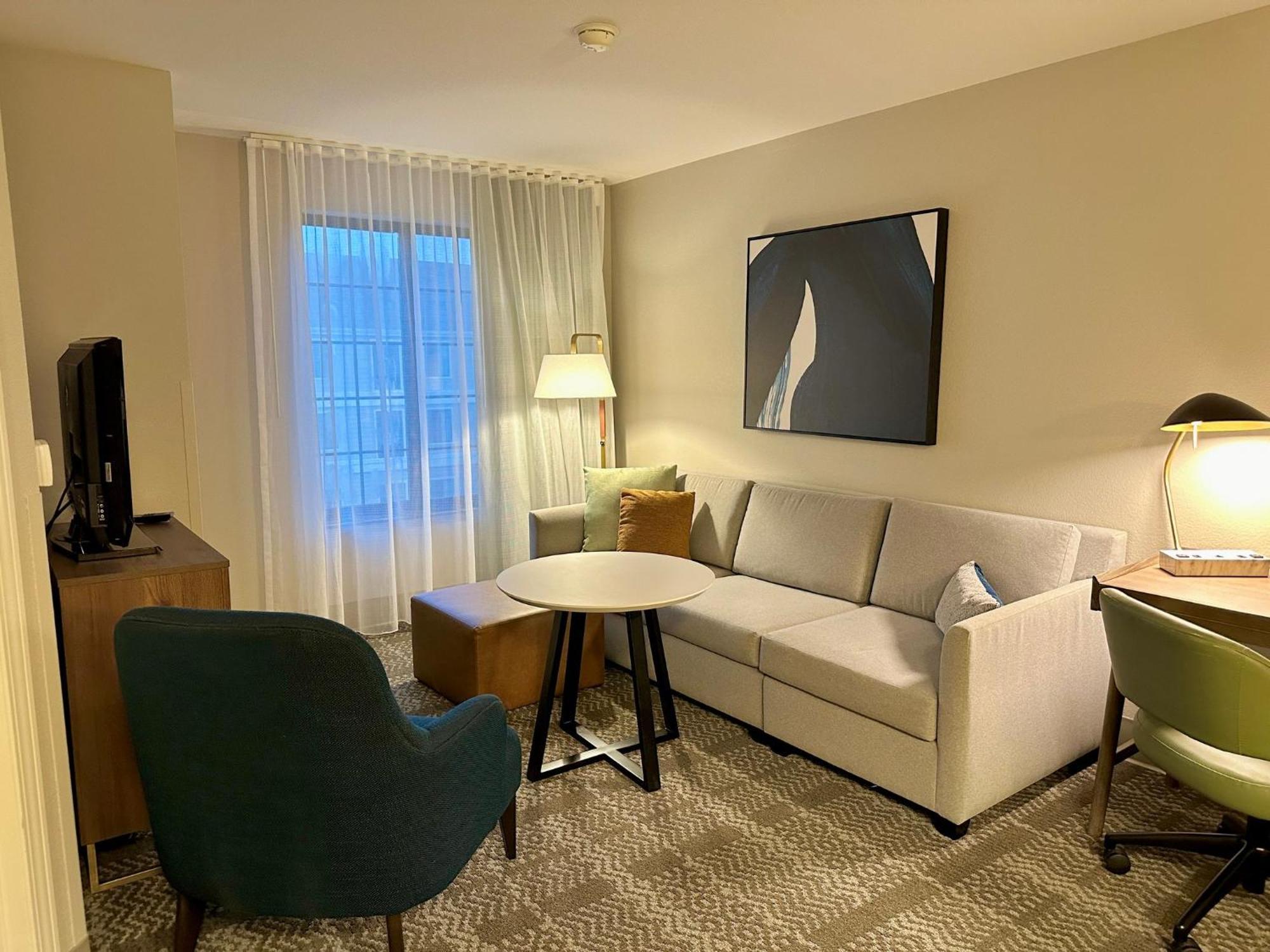 Staybridge Suites Milwaukee West-Oconomowoc By Ihg Zewnętrze zdjęcie